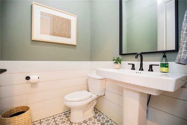 4985 E Sagely Lane, Fayetteville, AR 72703