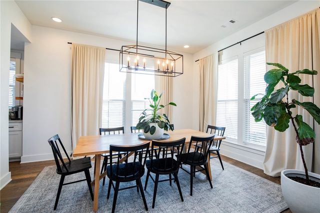 4985 E Sagely Lane, Fayetteville, AR 72703