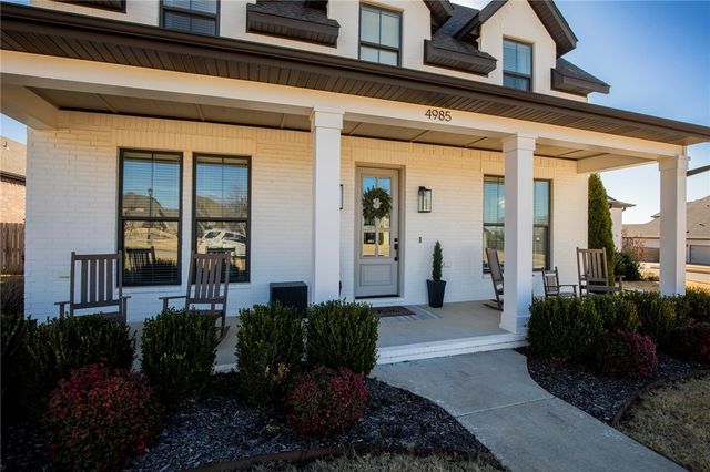 4985 E Sagely Lane, Fayetteville, AR 72703