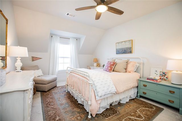 4985 E Sagely Lane, Fayetteville, AR 72703