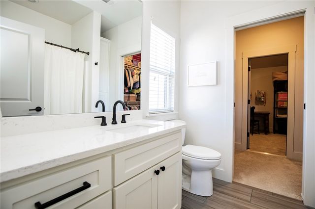 4985 E Sagely Lane, Fayetteville, AR 72703