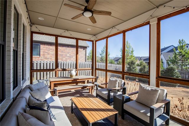 4985 E Sagely Lane, Fayetteville, AR 72703