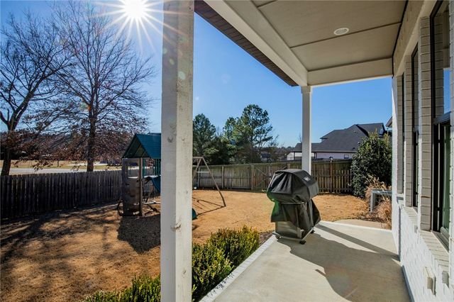 4985 E Sagely Lane, Fayetteville, AR 72703