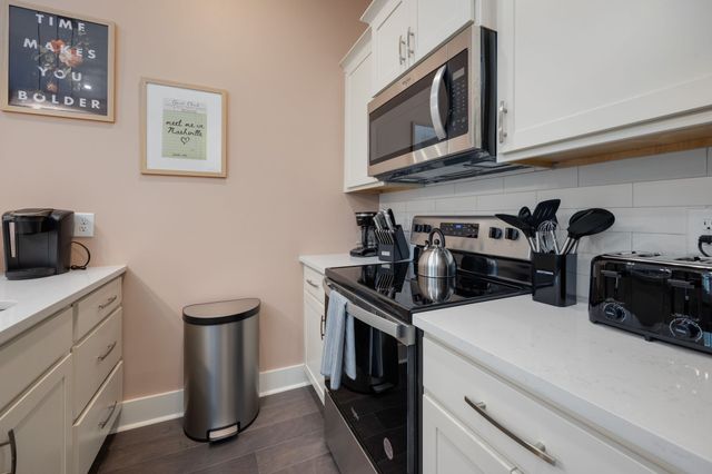 2719 Alameda St Apt 102, Nashville, TN 37208