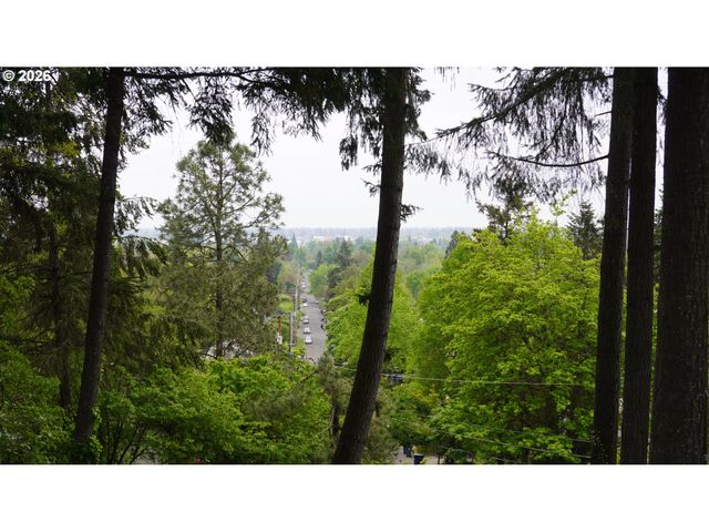 2025 W 25TH Ave, Eugene, OR 97405