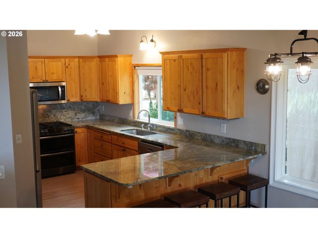 2025 W 25TH Ave, Eugene, OR 97405