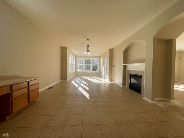 7156 Maple Bluff Place, Indianapolis, IN 46236