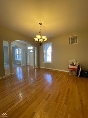 7156 Maple Bluff Place, Indianapolis, IN 46236