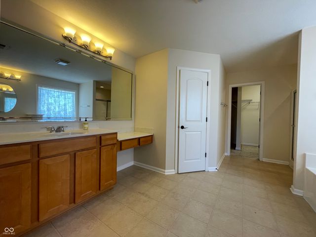 7156 Maple Bluff Place, Indianapolis, IN 46236