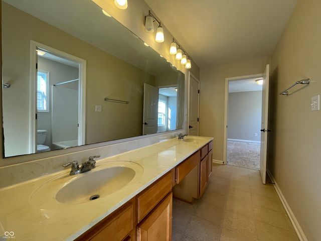 7156 Maple Bluff Place, Indianapolis, IN 46236