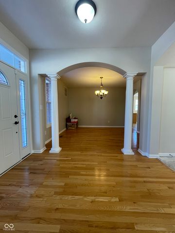 7156 Maple Bluff Place, Indianapolis, IN 46236