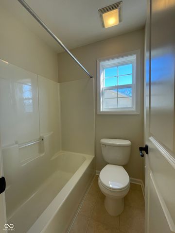 7156 Maple Bluff Place, Indianapolis, IN 46236