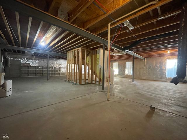 7156 Maple Bluff Place, Indianapolis, IN 46236