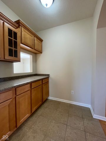 7156 Maple Bluff Place, Indianapolis, IN 46236