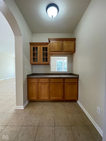 7156 Maple Bluff Place, Indianapolis, IN 46236