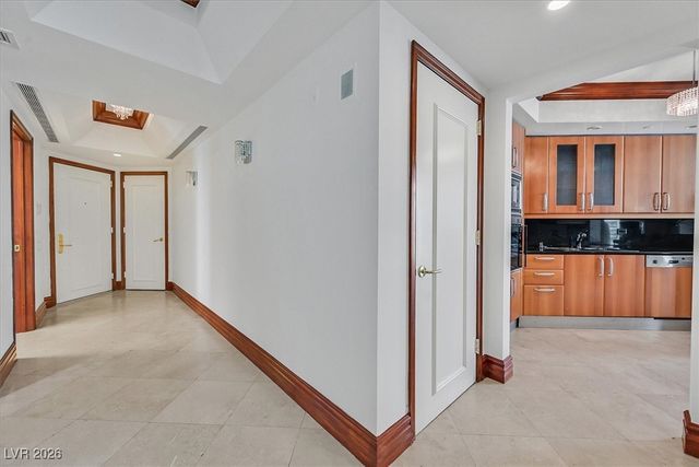 2877 Paradise Road 1804, Las Vegas, NV 89109