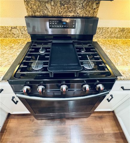 8313 E Arrowhead Way, Anaheim, CA 92808
