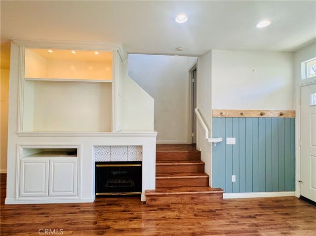 8313 E Arrowhead Way, Anaheim, CA 92808