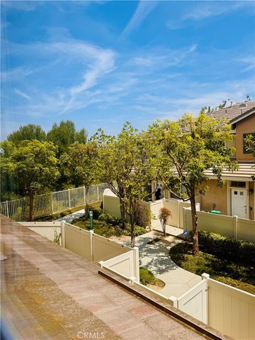 8313 E Arrowhead Way, Anaheim, CA 92808