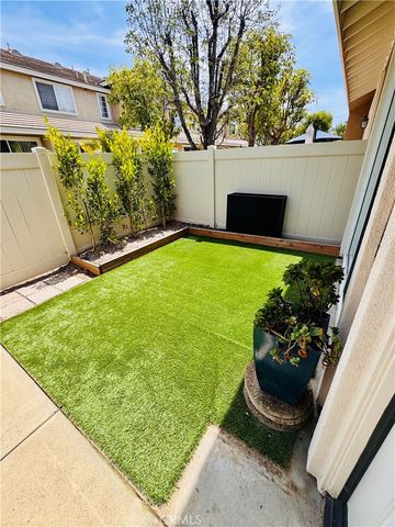 8313 E Arrowhead Way, Anaheim, CA 92808