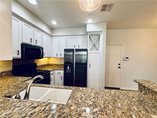 8313 E Arrowhead Way, Anaheim, CA 92808