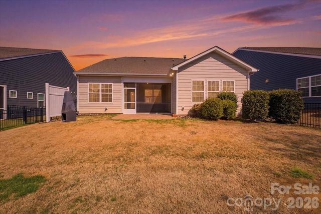 4048 Home Grown Way, Lake Wylie, SC 29710