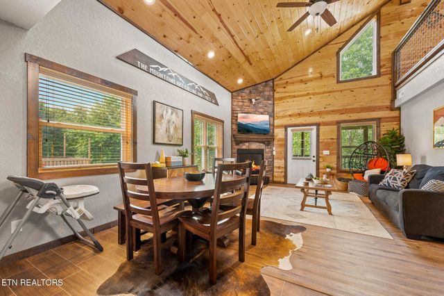 2046 Slippery Rock Circle, Sevierville, TN 37862