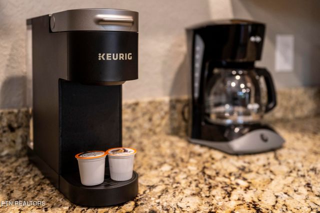 2046 Slippery Rock Circle, Sevierville, TN 37862