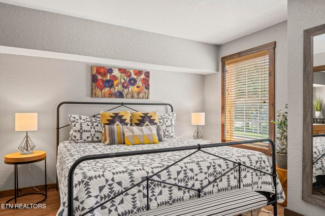 2046 Slippery Rock Circle, Sevierville, TN 37862