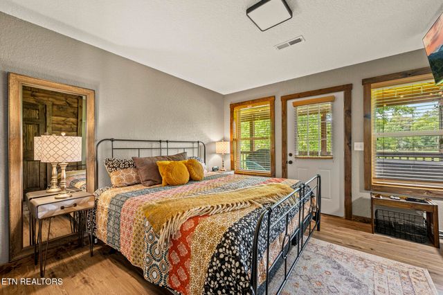 2046 Slippery Rock Circle, Sevierville, TN 37862