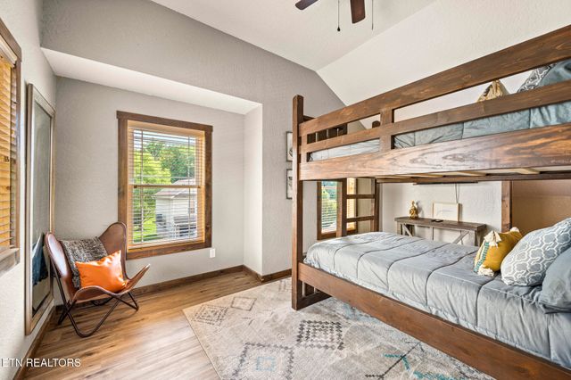 2046 Slippery Rock Circle, Sevierville, TN 37862