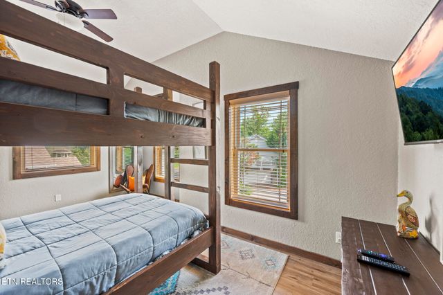 2046 Slippery Rock Circle, Sevierville, TN 37862