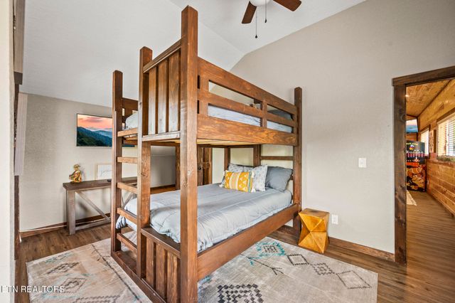 2046 Slippery Rock Circle, Sevierville, TN 37862