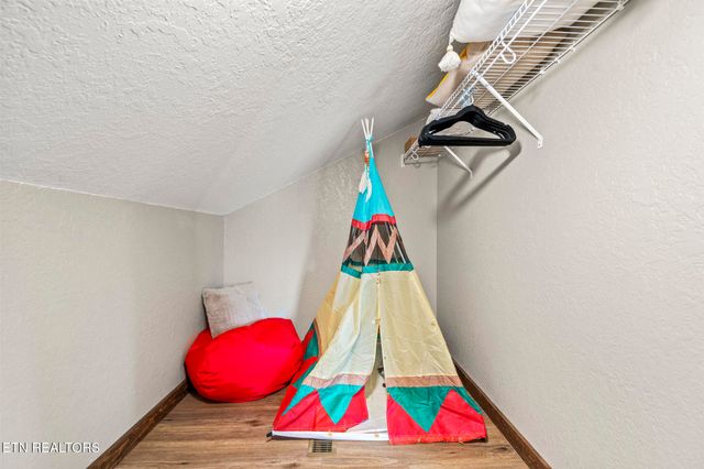 2046 Slippery Rock Circle, Sevierville, TN 37862