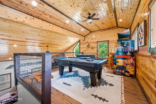 2046 Slippery Rock Circle, Sevierville, TN 37862