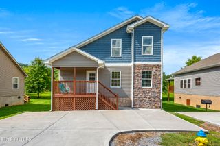 2046 Slippery Rock Circle, Sevierville, TN 37862