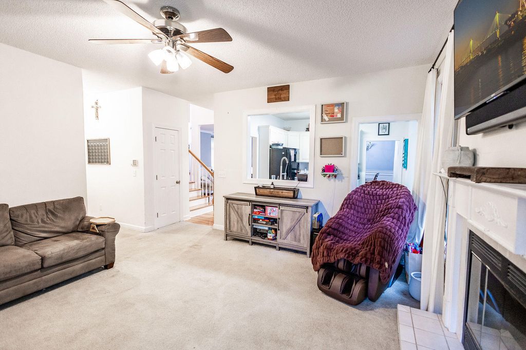 Image 12 of property listing at 101 Riverwood Lane, Summerville, SC 29485