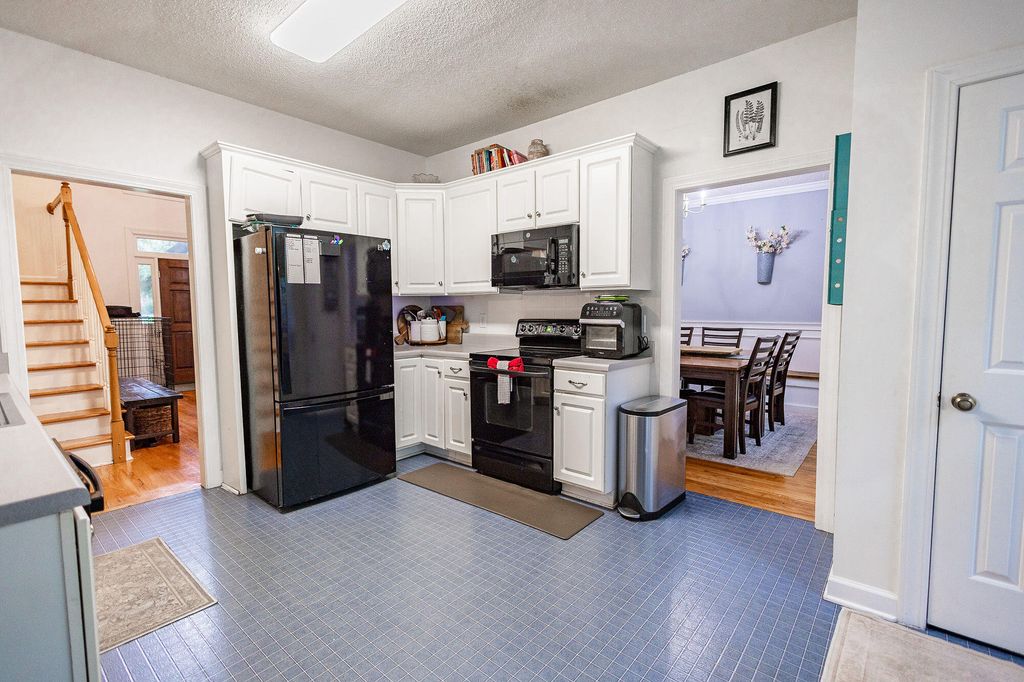 Image 15 of property listing at 101 Riverwood Lane, Summerville, SC 29485