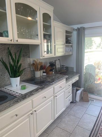 1734 Aldersgate Road, Encinitas, CA 92024