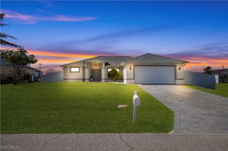 1604 NW 7th AVE, Matlacha, FL 33993