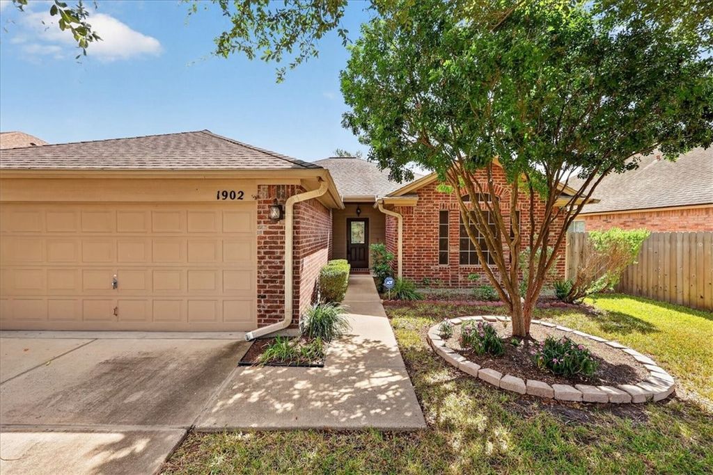 1902 Spanish, Corpus Christi, TX 78410 — photo 4