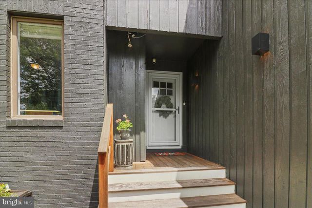 9 GOLF VIEW DR, Voorhees, NJ 08043