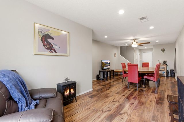 9916 Marlborough Avenue SW, Albuquerque, NM 87121