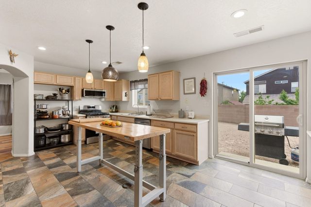 9916 Marlborough Avenue SW, Albuquerque, NM 87121