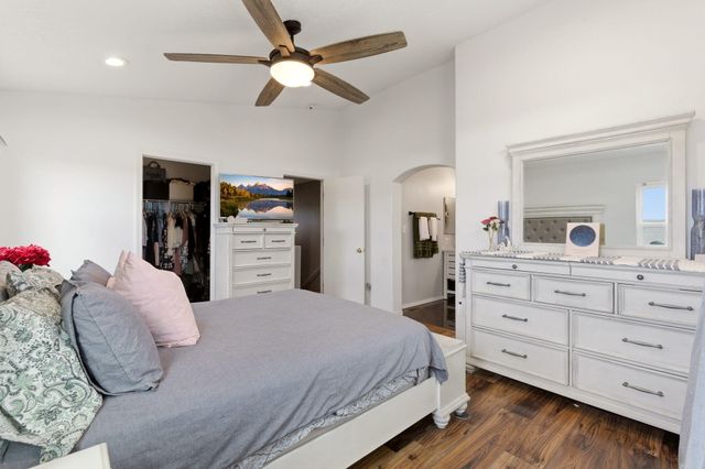 9916 Marlborough Avenue SW, Albuquerque, NM 87121