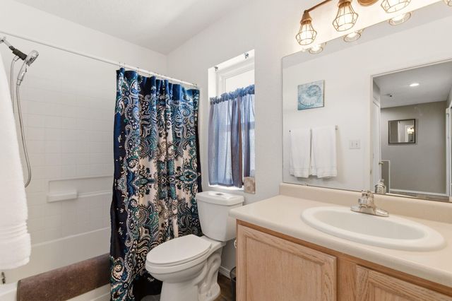 9916 Marlborough Avenue SW, Albuquerque, NM 87121