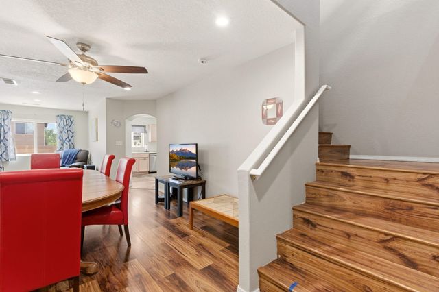 9916 Marlborough Avenue SW, Albuquerque, NM 87121