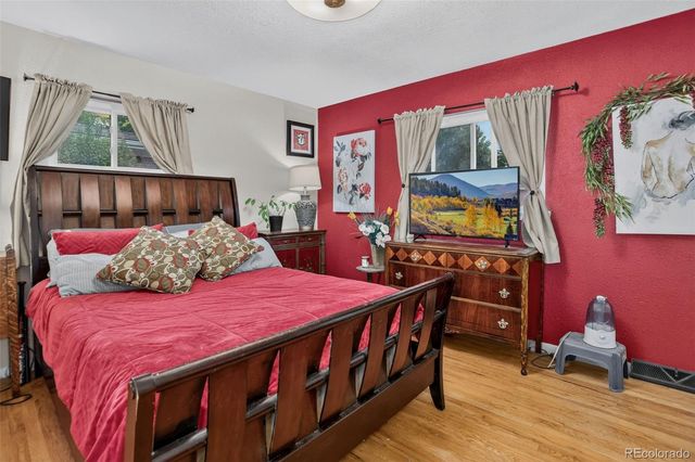 647 W Valleyview Avenue, Littleton, CO 80120