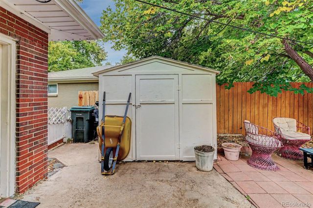 647 W Valleyview Avenue, Littleton, CO 80120