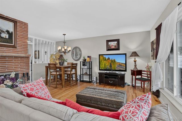 647 W Valleyview Avenue, Littleton, CO 80120